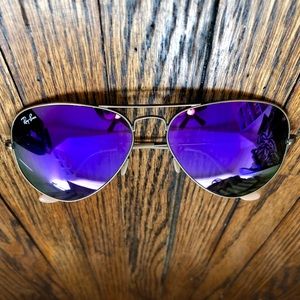 Raybans Aviator in Violet